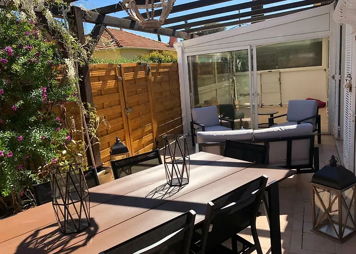 Casa Del Pietro * Saint-Raphael (Var)